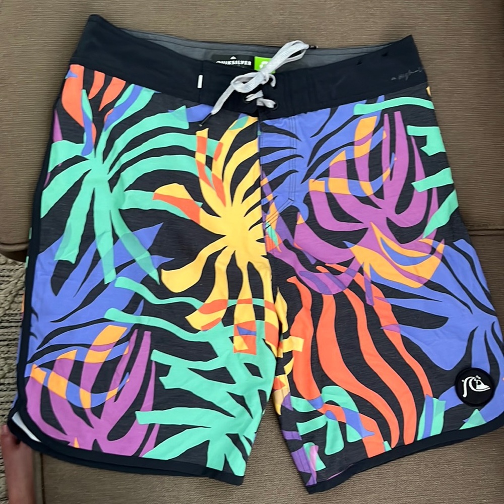 Excellent Condition Quiksilver Board Shorts Size 30